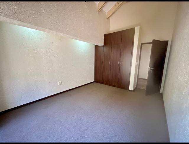 3 BEDROOM HOUSE TO LET IN SONHEUWEL EXT 1